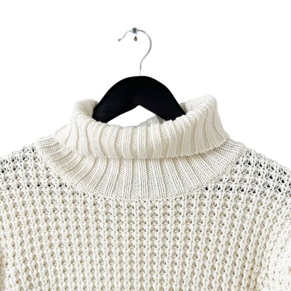 Carducci Cream Cable Knit Chunky Turtleneck Pullover Sweater - Picture 3 of 7